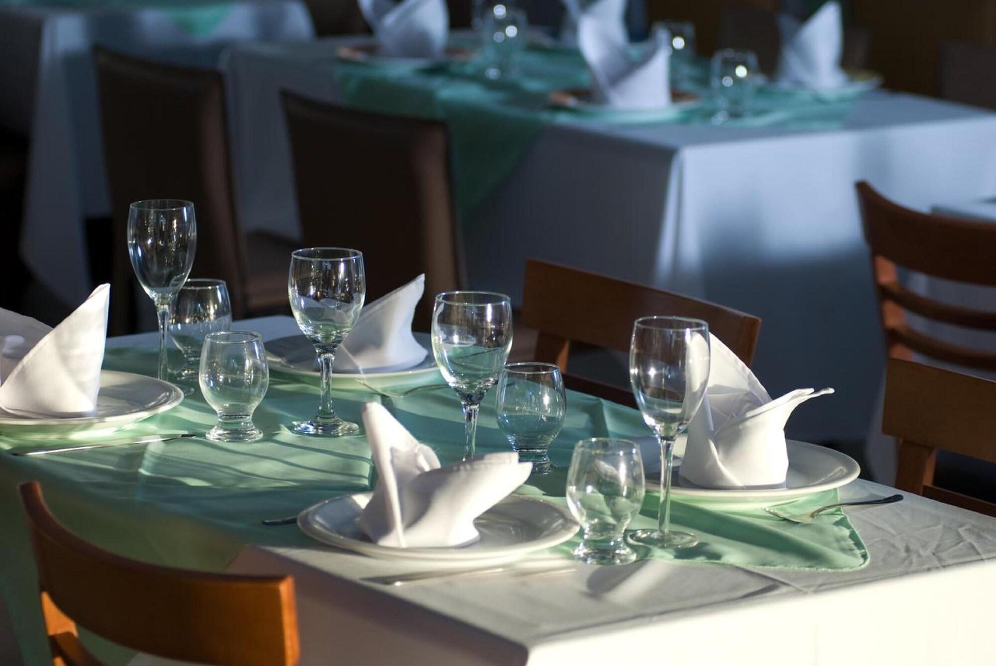 Oyo Hotel Arembepe Beach Hotel, Camacari Eksteriør bilde